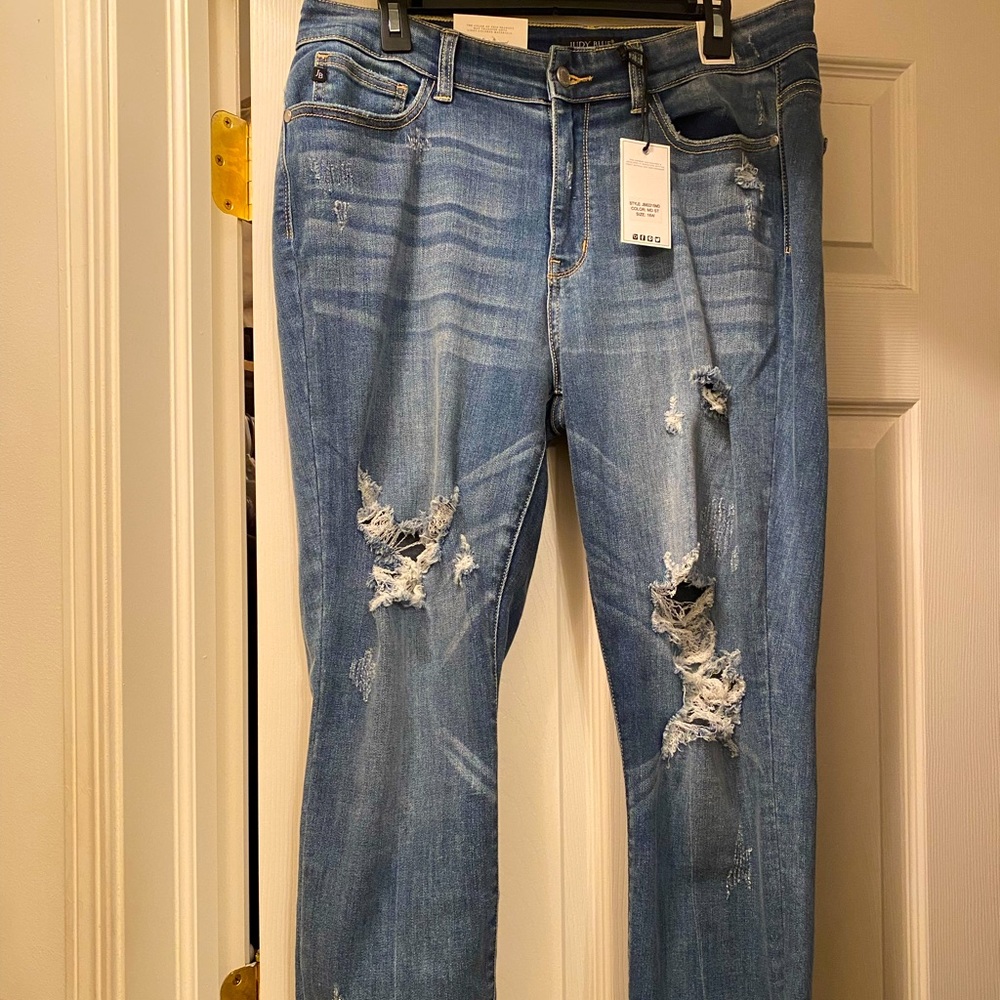 Judy Blue Skinny Fit Distressed Jeans